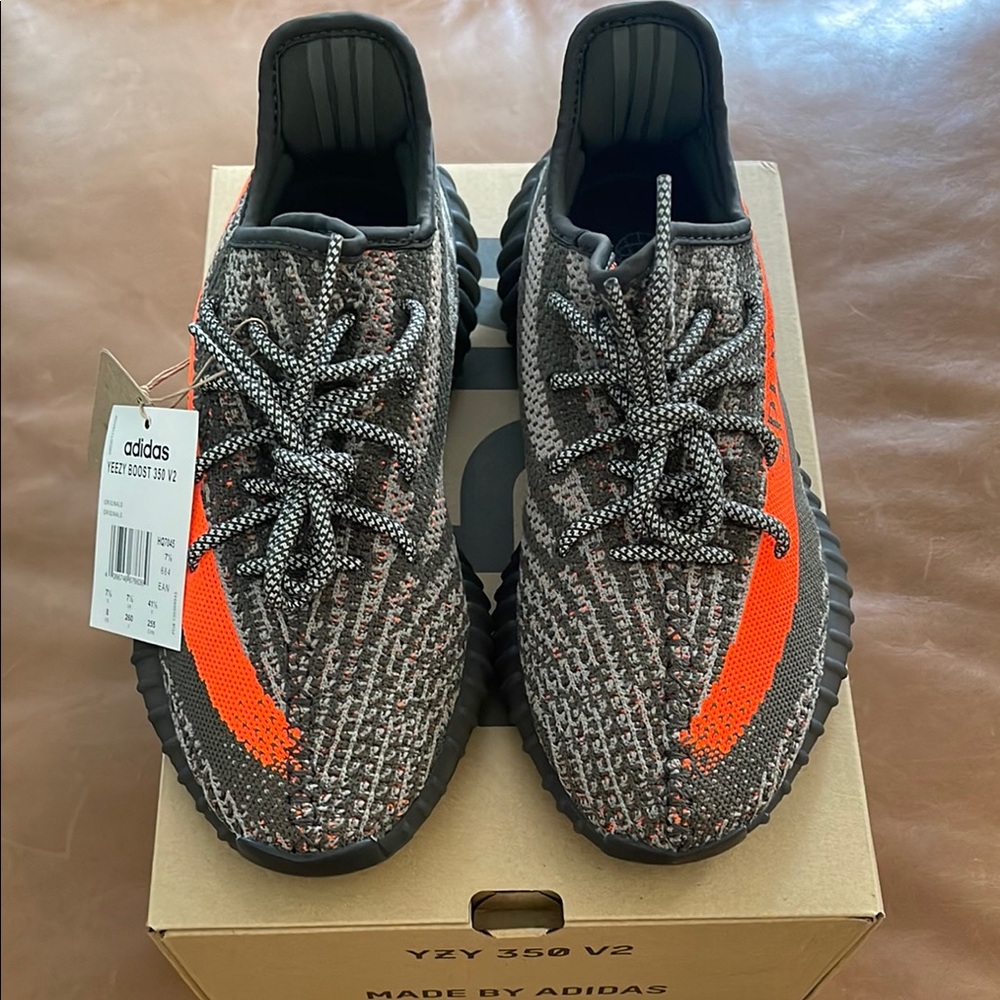 YEEZY ADIDAS 350 V2 Carbon Beluga